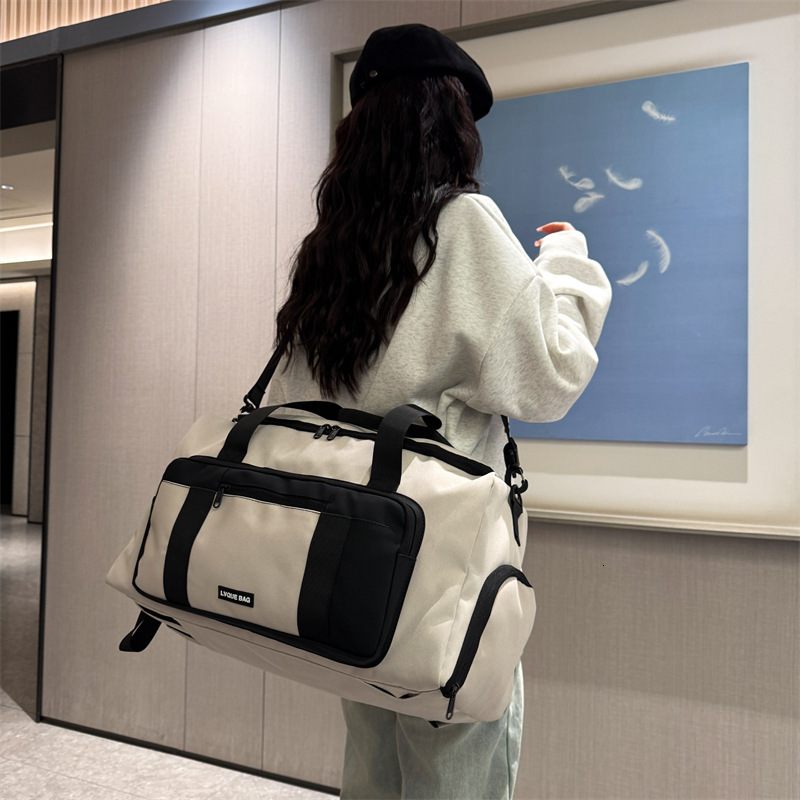 Short Travel Extra Large Capacity Handheld Lage Business Trip Lightweight Backpack Sports Training Fiess Bag Dual-use