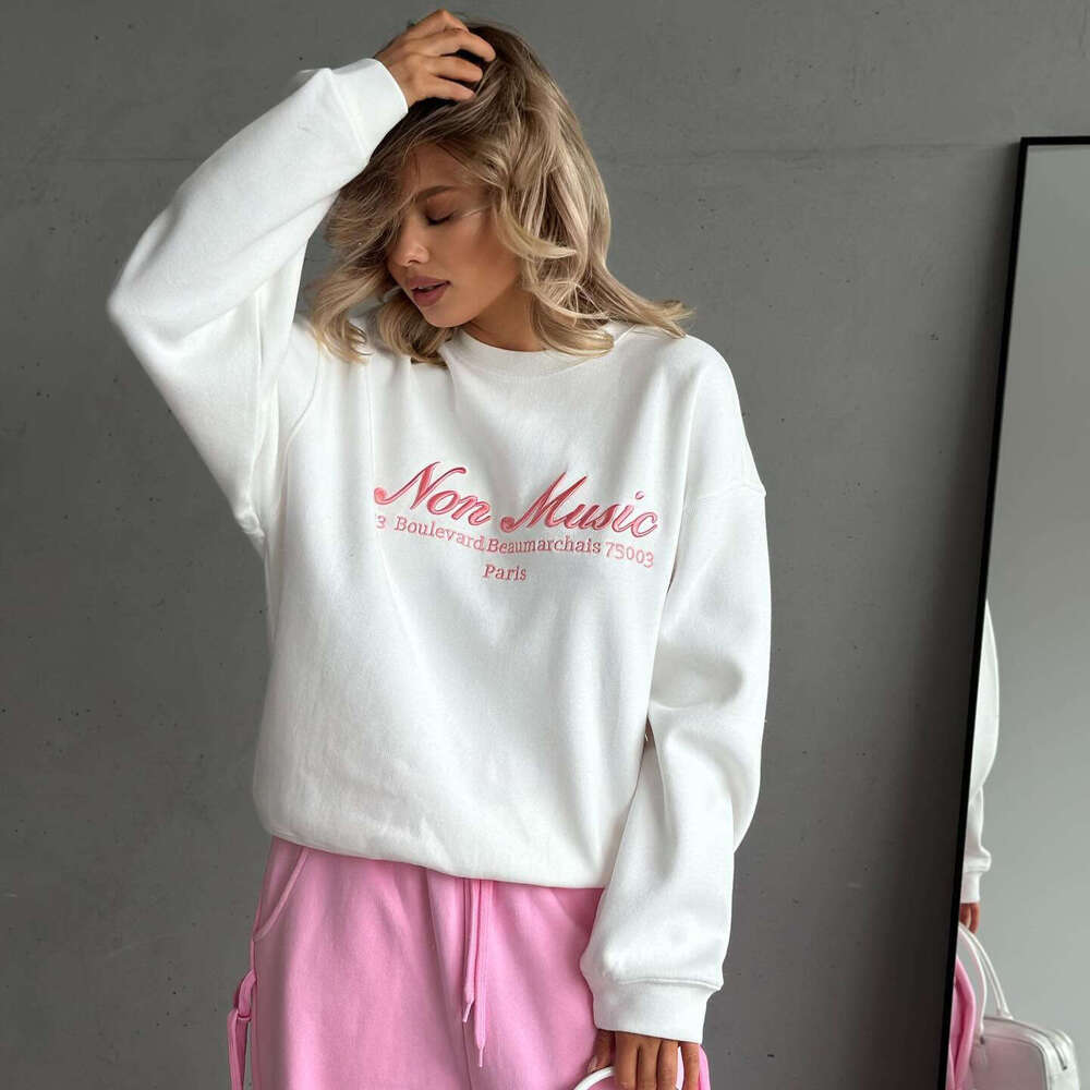 Hot Selling Letter Embroidery Crew Neck Pullover Sweatshirt Trendy Brand Autumn Winter Dopamine Color Long Sleeve Top For Women B5