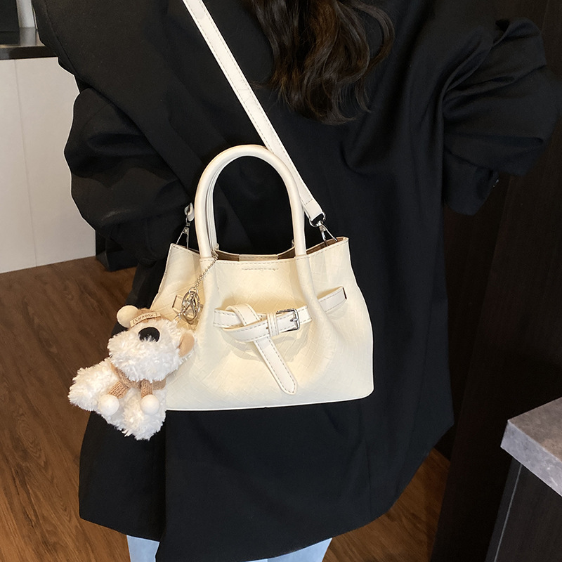 designer High-End Fashion Large Capacity Handheld Bucket Bag for Women 2025 New Stylish Light Luxury Versatile Shoulder Crossbody Bag