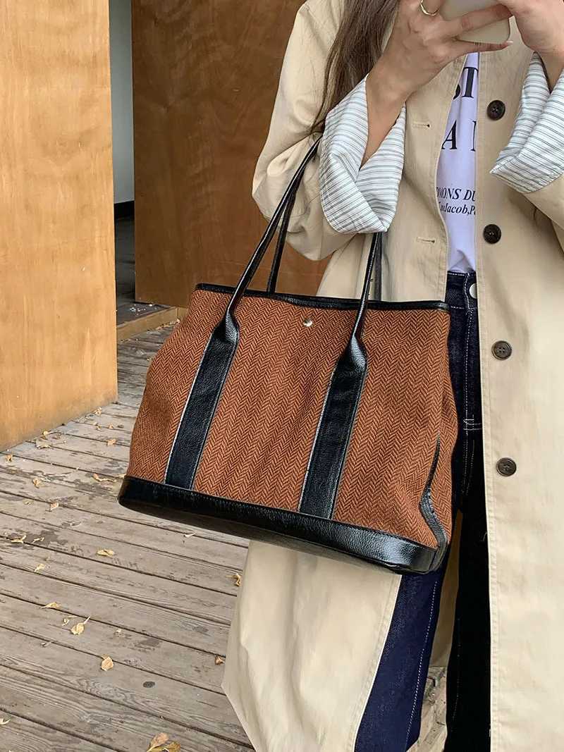 Vintage Woolen Cloth Women Shoulder Bag Large Capacity Luxury Designer Ladies Handbag Commuting Big Totes Bolsos W250602