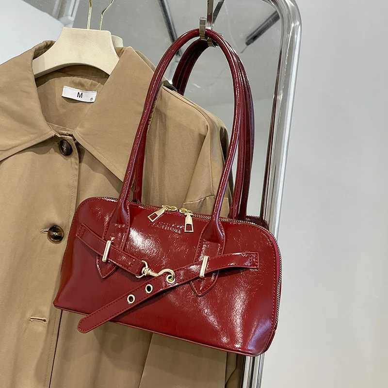 Korean Niche Retro Shell Crossbody Bag - Autumn/Winter Vintage Shoulder Purse for Women Lightweight Adjustable Fashion Satchel Y250603