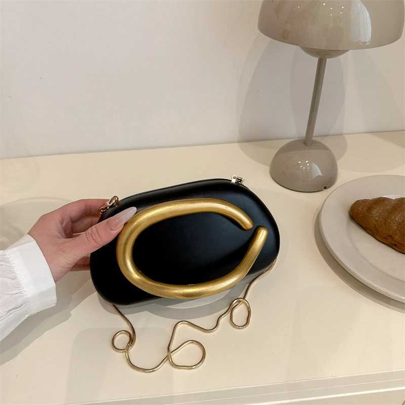 Stylish Solid Color Shoulder Bag Retro Leather Crossbody Design Large Capacity Tote For Fashionable Commuters W250602