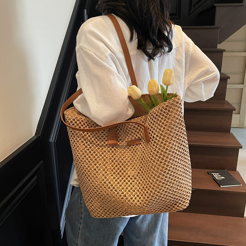 designer New Fashion Single Shoulder Straw Bag Large Capacity Tote Bag Women Handwoven Straw Bag Vacation Style Beach Bag