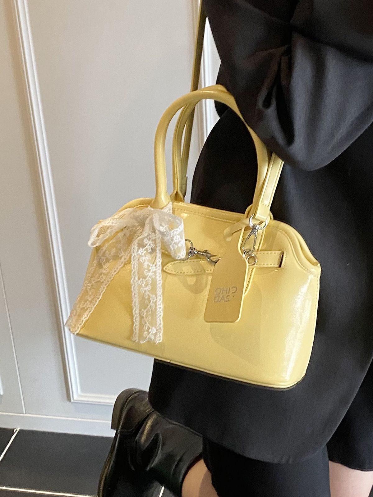 designer Korean Niche Handbag for Women 2025 New Spring Fashion Commuter Handbag High-end Versatile Crossbody Bag