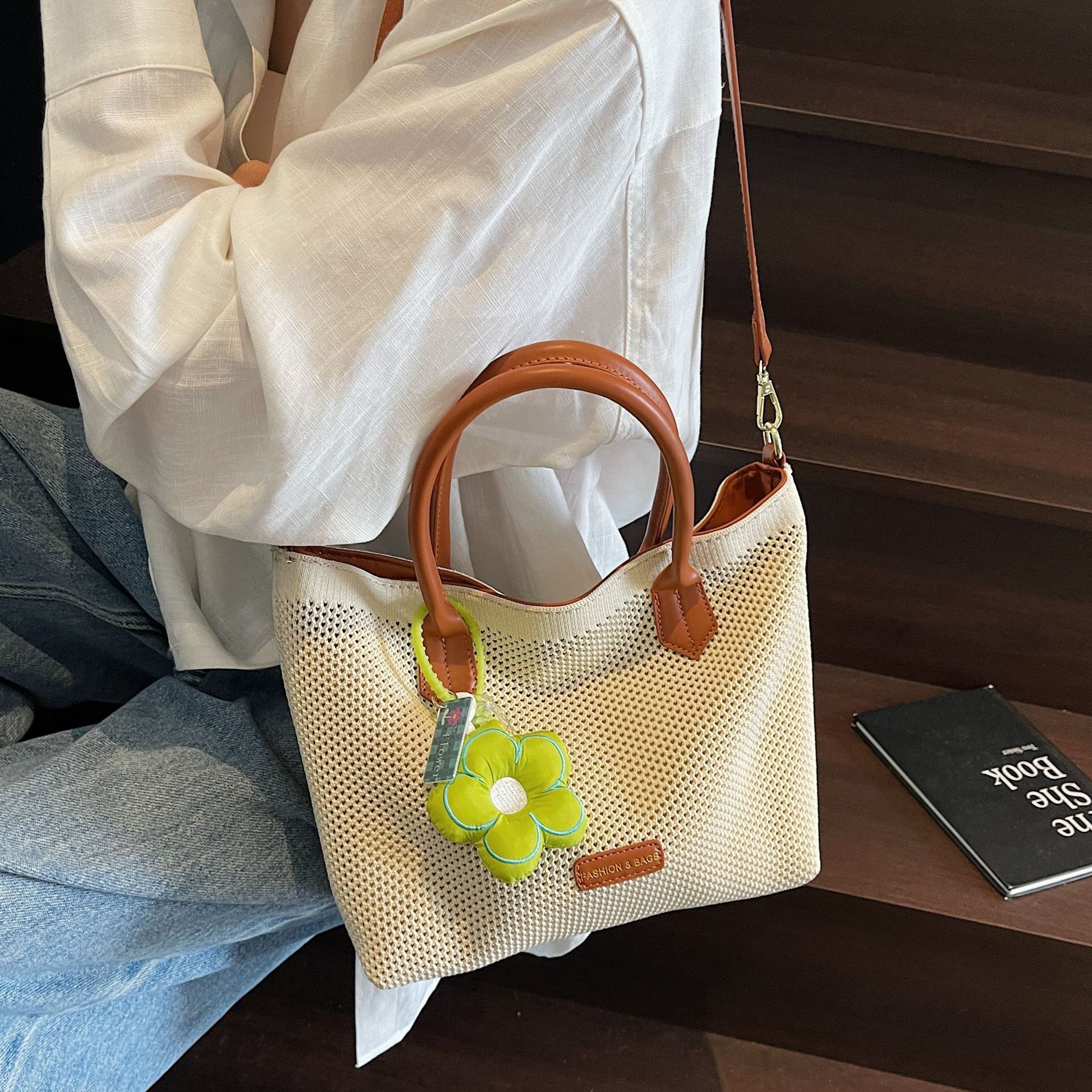 designer casual bag Large Capacity Woven Bag High-end Feel 2025 New Simple Versatile Tote Bag Single Shoulder Crossbody Bucket Bag