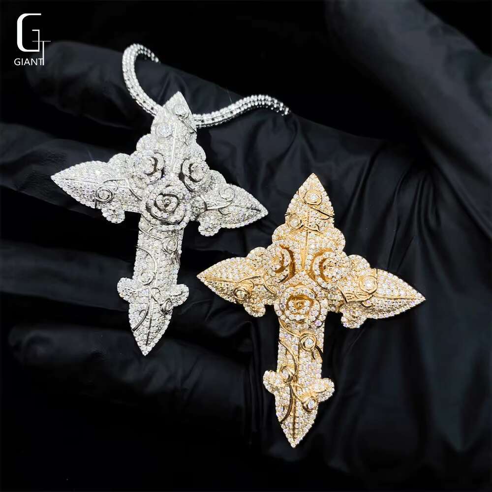 Hip Hop 925 Silver Moissanite Cross Pendant Rock Iced Out Pendant Jewelry Moissanite Pendant