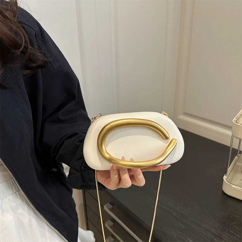 Stylish Solid Color Shoulder Bag Retro Leather Crossbody Design Large Capacity Tote For Fashionable Commuters W250602