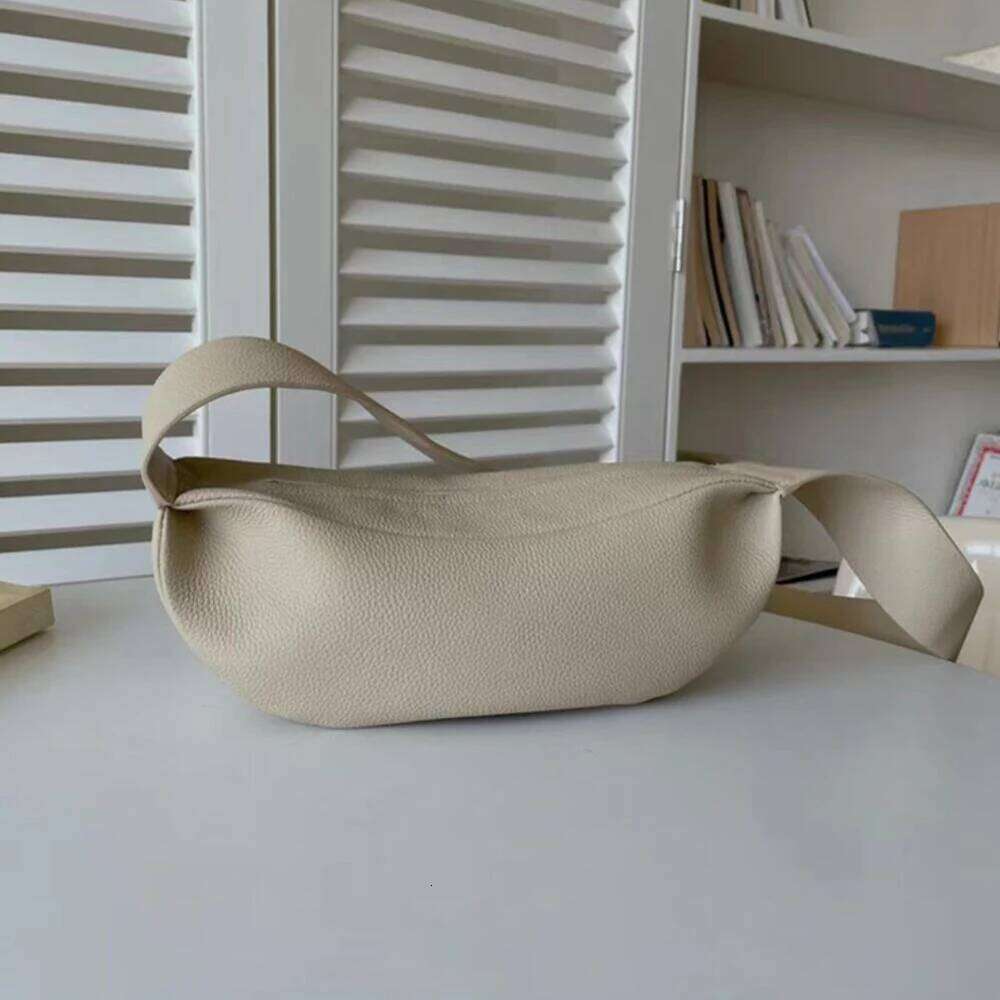 Women's Genuine Leather Shoulder Crossbody Cow Skin Saddle High Quality Female Wide Strap Hobos Bag Trendy Brand