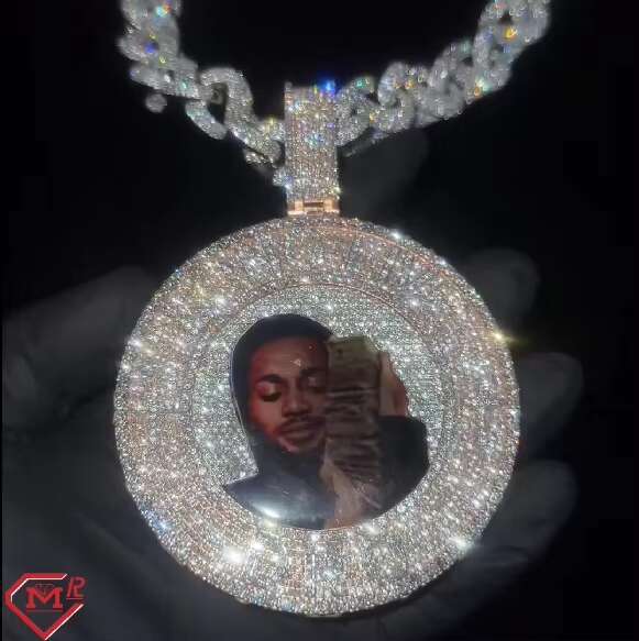 Blingbling Round Memory Photo Picture Pendant Iced Out Moissanite Diamond S925 Luxury Moissanite Pendant - view 3