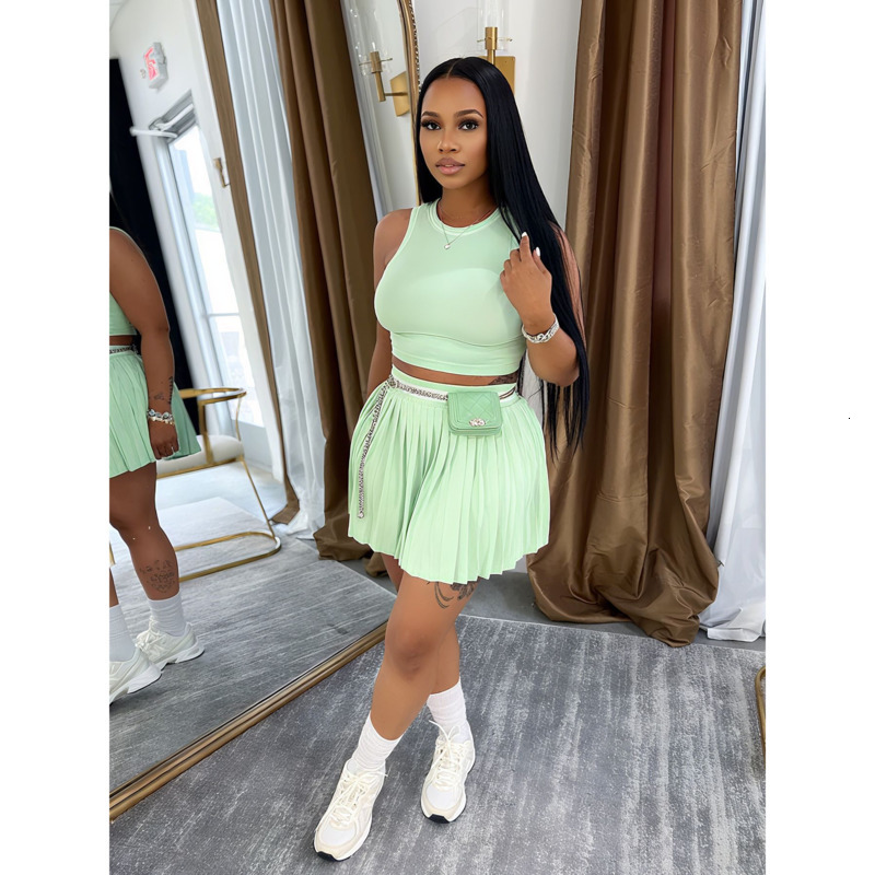 Womens Two Pieces Dress Set 2025 New Fashion Sleeveless Short Vest Casual Pleated Skirt Set 6 Colors