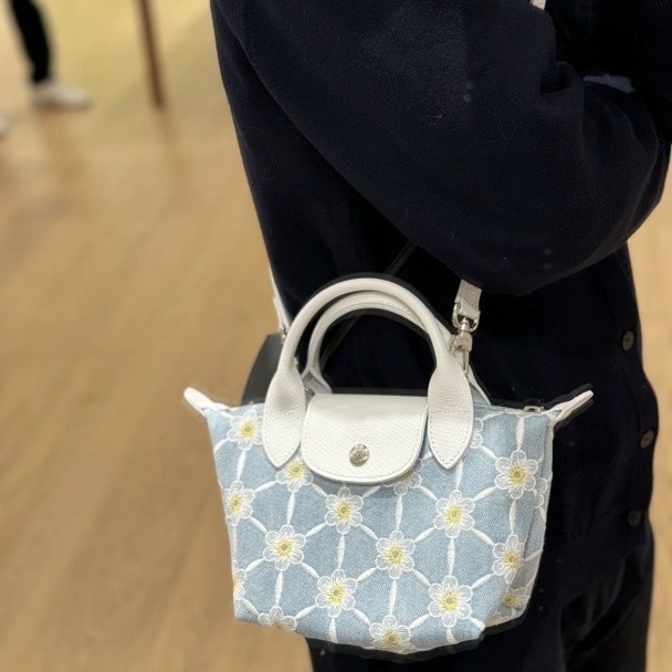 Top quality Brand High Quality New Style High-Quality New Floral Denim Mini Handbag Crossbody Bag Single Handle Dumpling Bag Box New Free Delivery Des