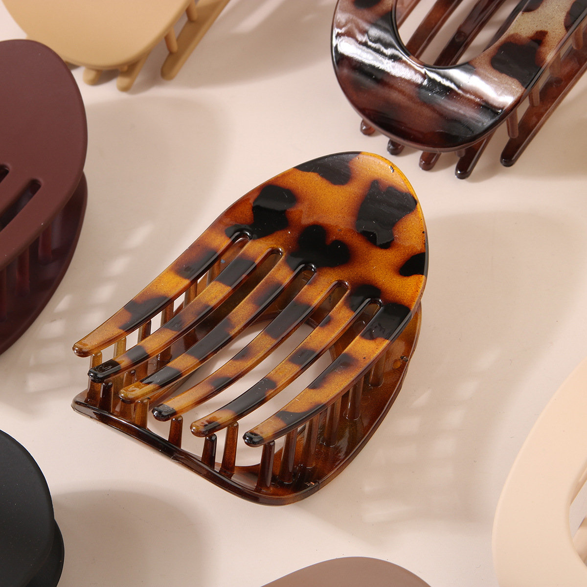 New Style Elegant and Versatile Leopard Print Oval Duck Bill Abalone Hair Clips for Half Up Hairstyles at the Back of the Head European and American H