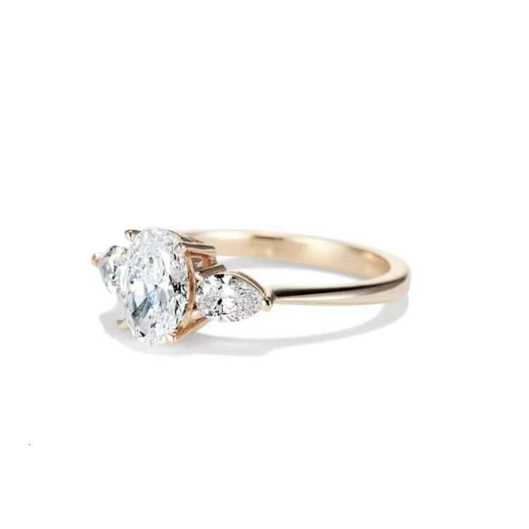 Wholesale Classic Engagement Rings High End Moissanite Diamond Rings Womens Fashion Jewelry
