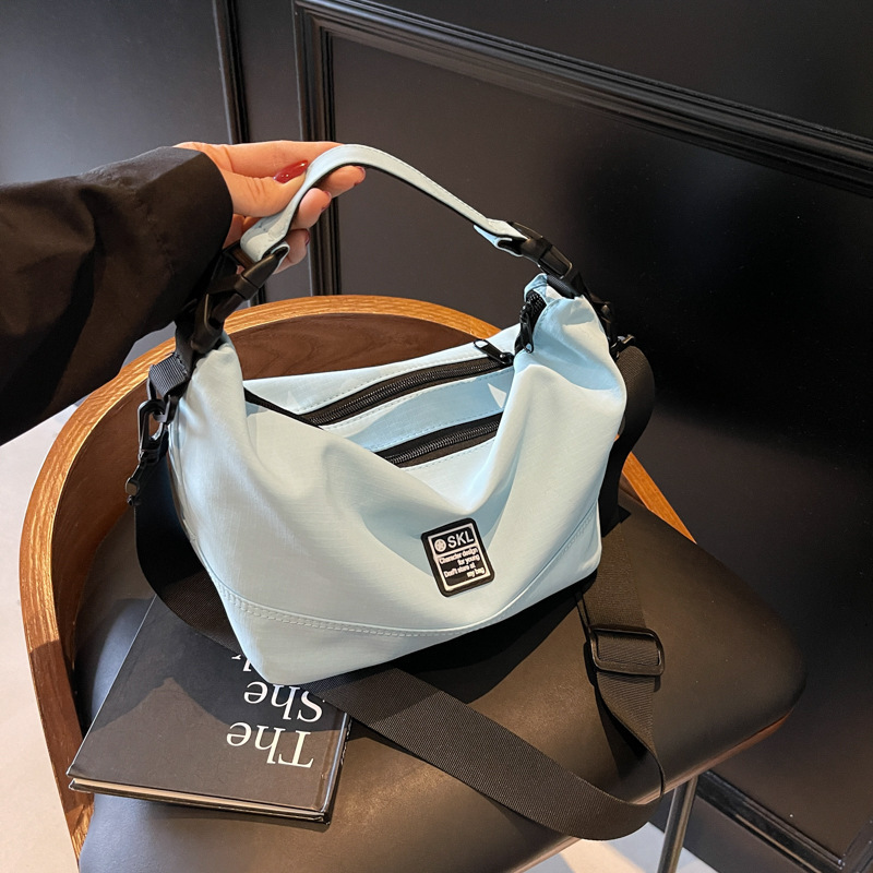 Travel 2025 New Fashion Versatile Nylon for Women Simple Trendy Shoulder Crossbody Large Capacity Bag