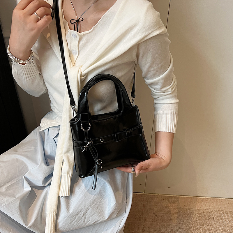 designer 2025 New Korean Style High-End Bowknot Handbag Fashionable Luxurious Versatile Commuter Shoulder Crossbody Bag