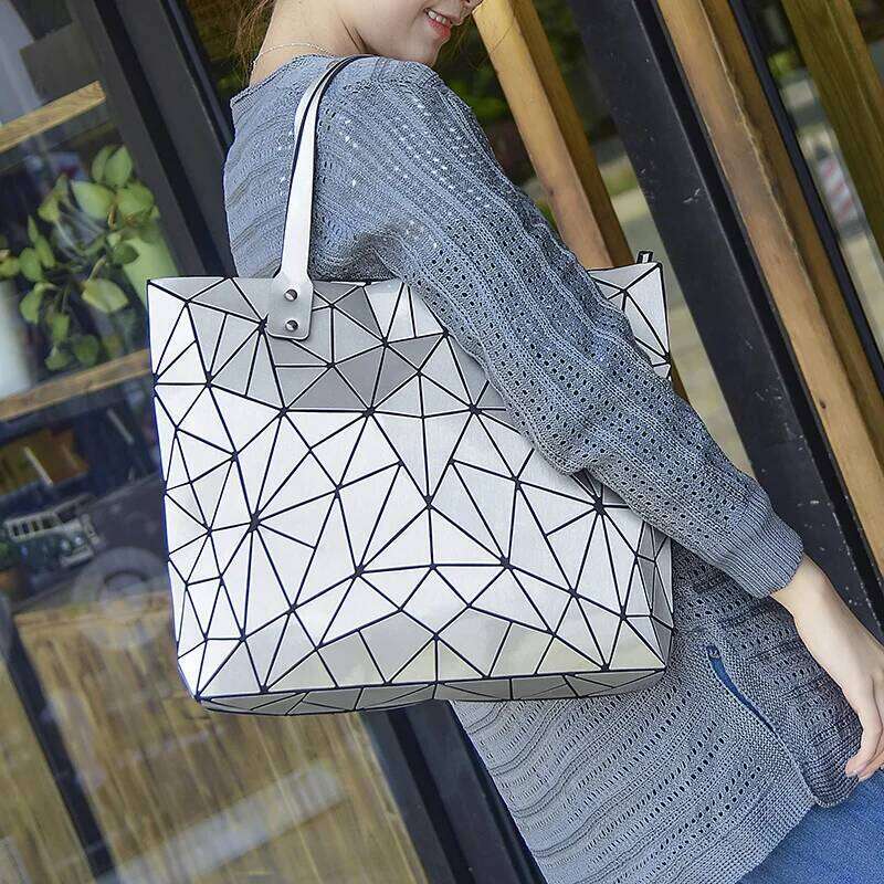 Women Hot Sale Bao 2024 Female Tote Shoulder New Handbags Woman Bags Designer Geometry Hologram Top-Handle Bag
