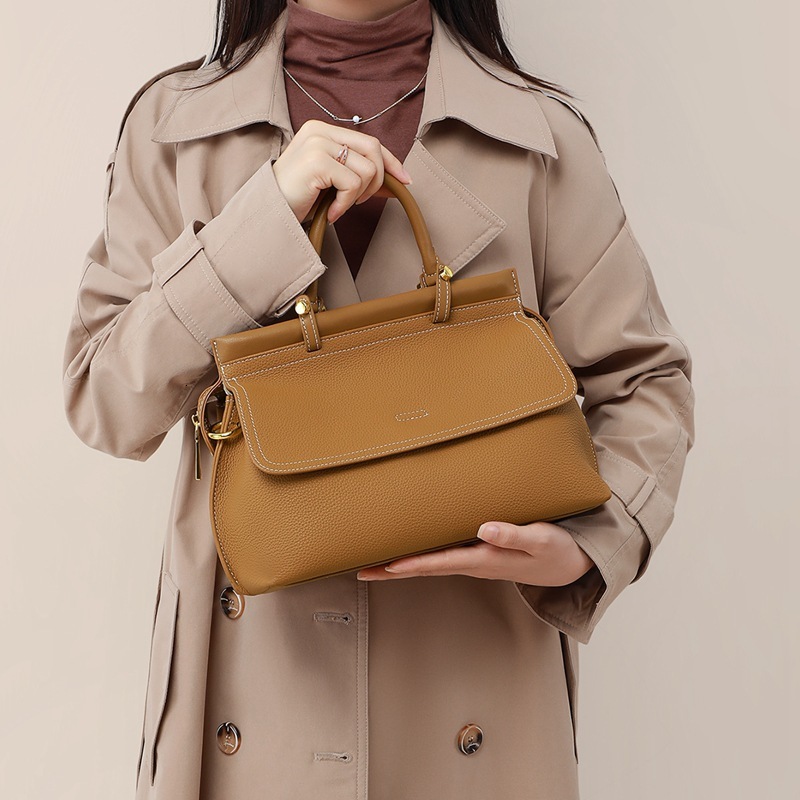 Light Luxury High-end Designer Bag 2025 New Summer Genuine Leather Fashionable Handheld Women's High-quality Large Capacity Single Shoulder Cross