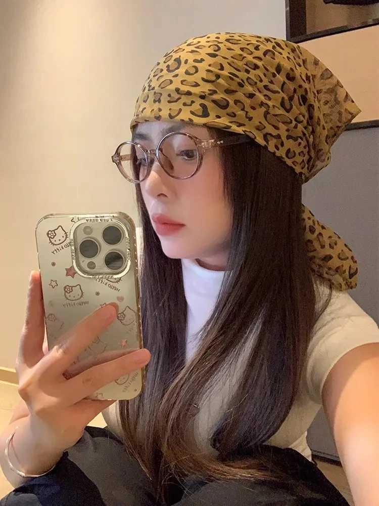 Retro Leopard Print Square Scarf for Women Satin Thin Edge Scarves Head Band Fashion Y2K Lady Hair Shawl Wrap Female Neckerchief W250602
