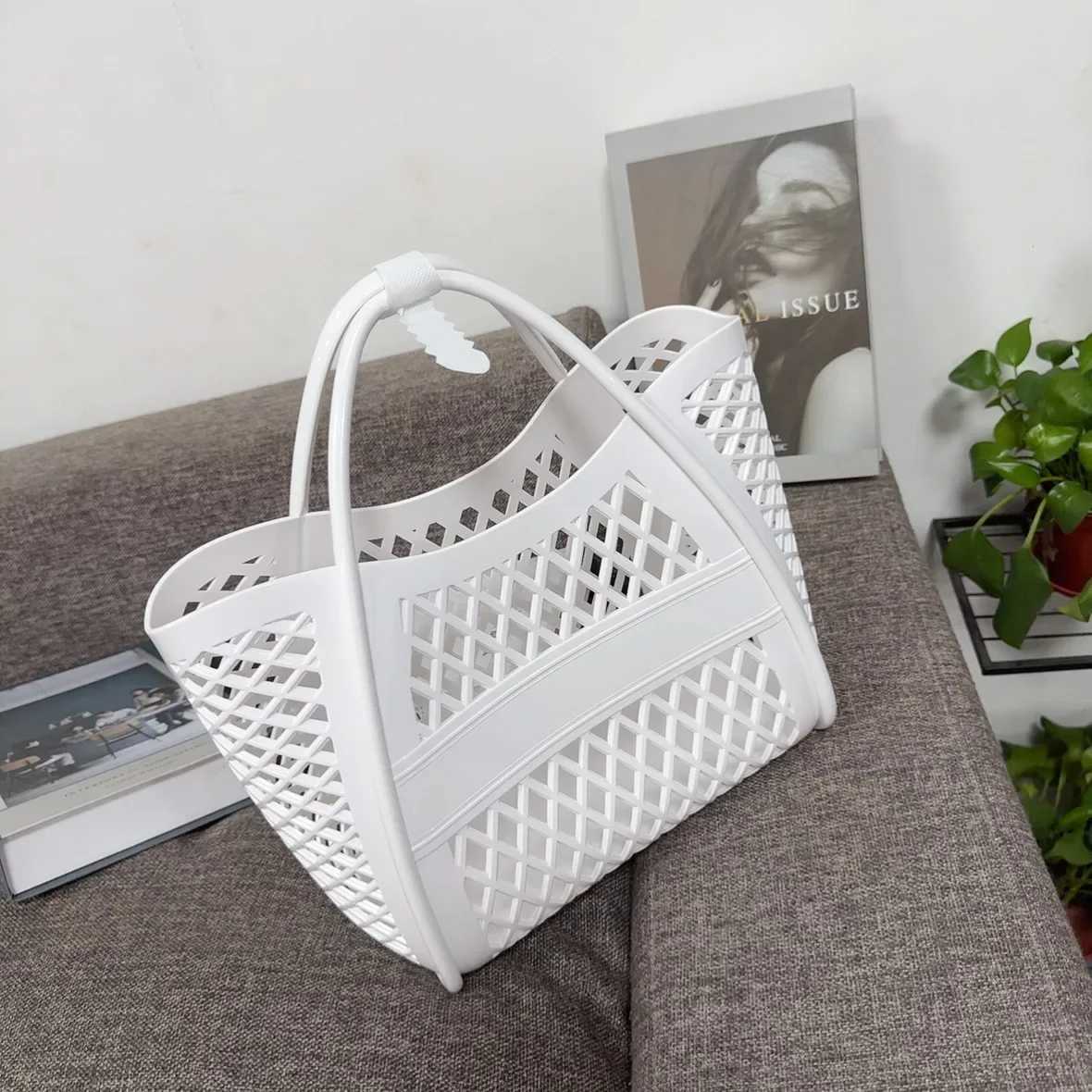 Silicone Hollow out Jelly Handbag Shopping Basket Picnic Bag PVC Beach Bag Toiletry Basket Bath Basket Multi-Functional Handbag Y250603