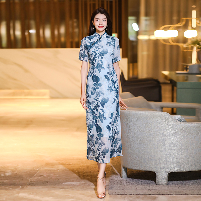 Elegant Luxury Maxi-Dress - Flowing Long Sleeves for Women