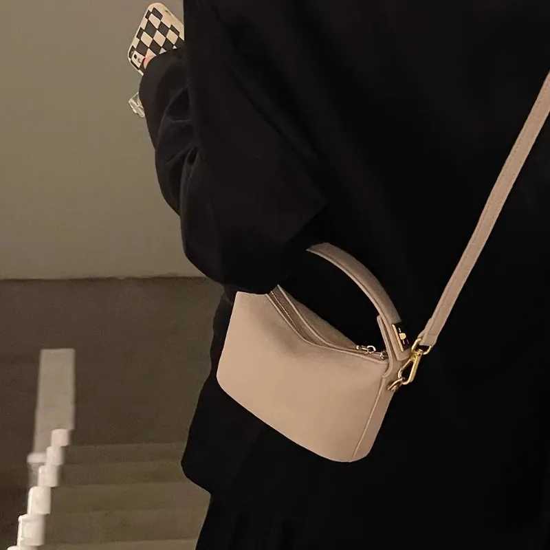 Niche Lunch Box Bag Cloud Bag Simple and Retro Hand-held Small Bag Crossbody Small Bag Pu Soft Leather Small Square Bag Y250603