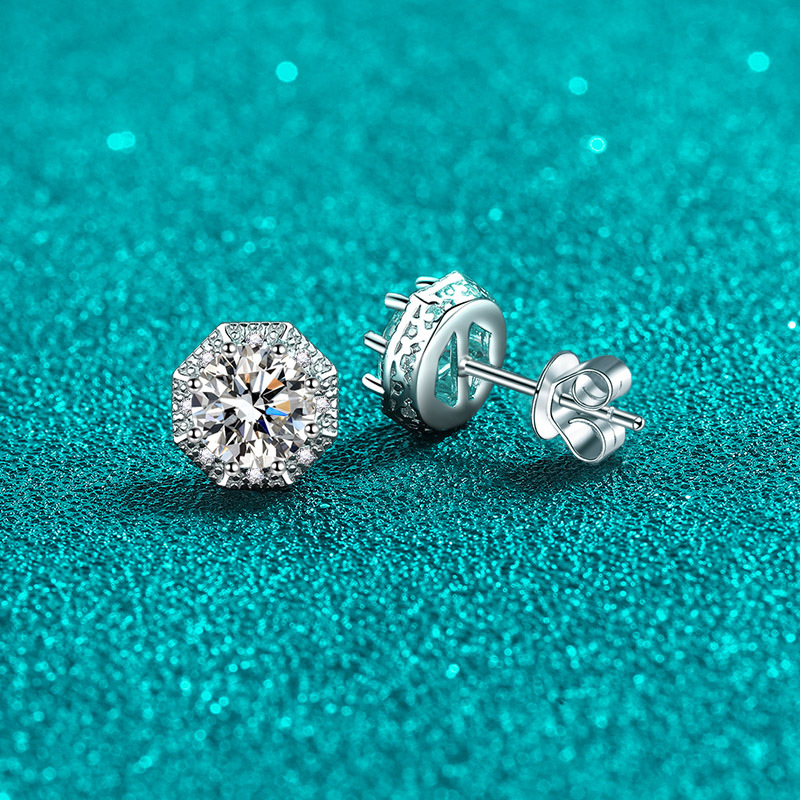 S925 Silver Geometric Moissanite Earrings for Women, Simple & Fashionable Daily Wear Studs, Versatile & Stylish Ear Jewelry for Commuting