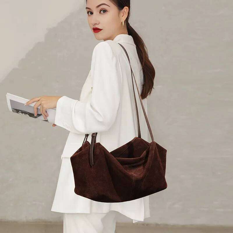 Designer Pillow Women 2025 New High Quality Suede Large Capacity Shoulder Exquisite Elegant Minimalist Tote Bag