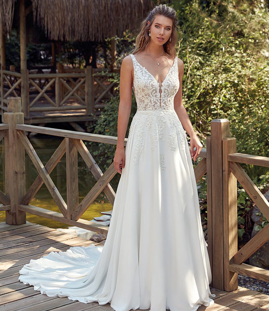 New Style European And American Women's Clothing Sexy Lace Dress Sleeveless Deep V Neck Wedding Dress Embroidered Long Dress