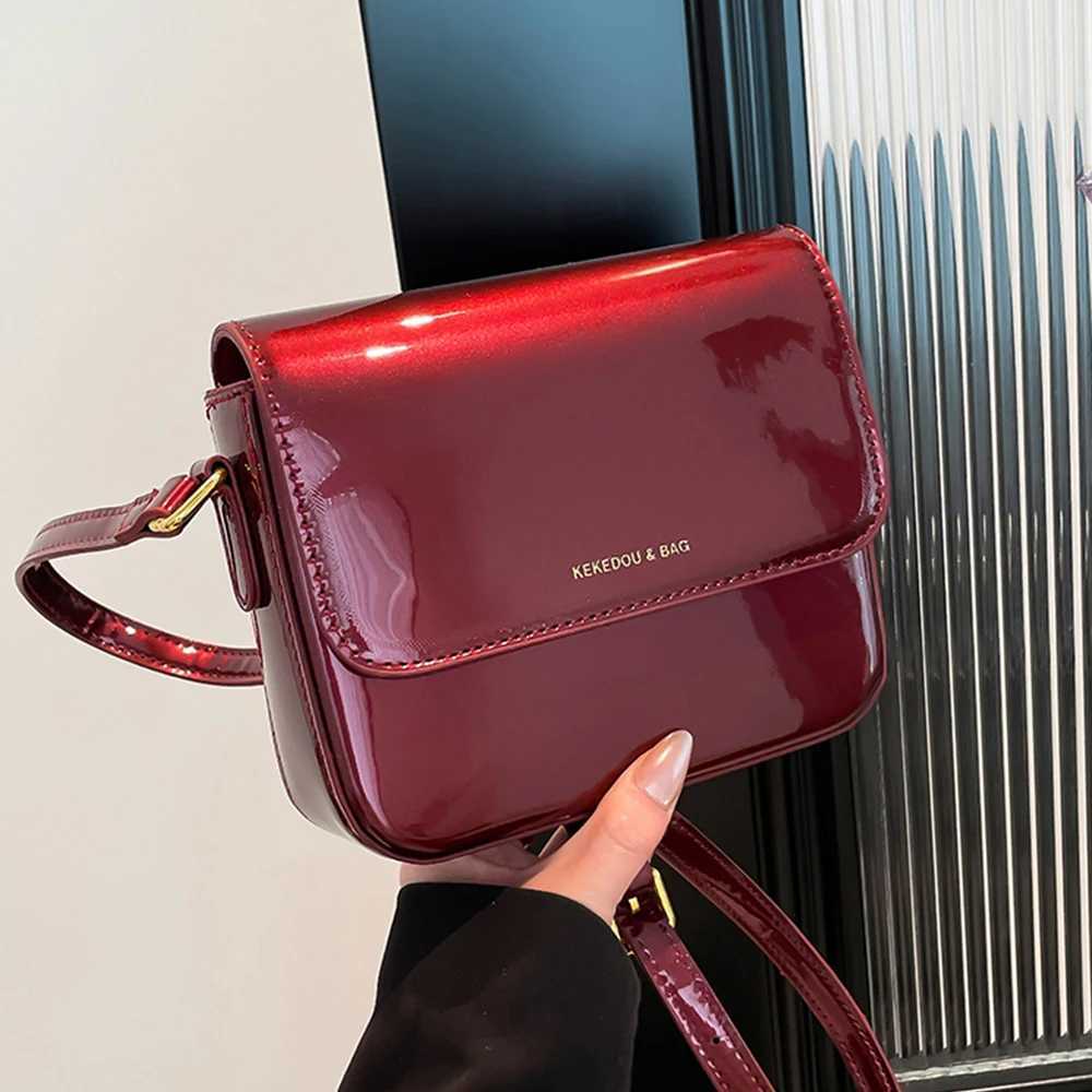 Glossy Patent Leather Square Bags Women Letter Print Flap Crossbody Bags Large Capacity Female Daily Commute Messenger Packs Y250603