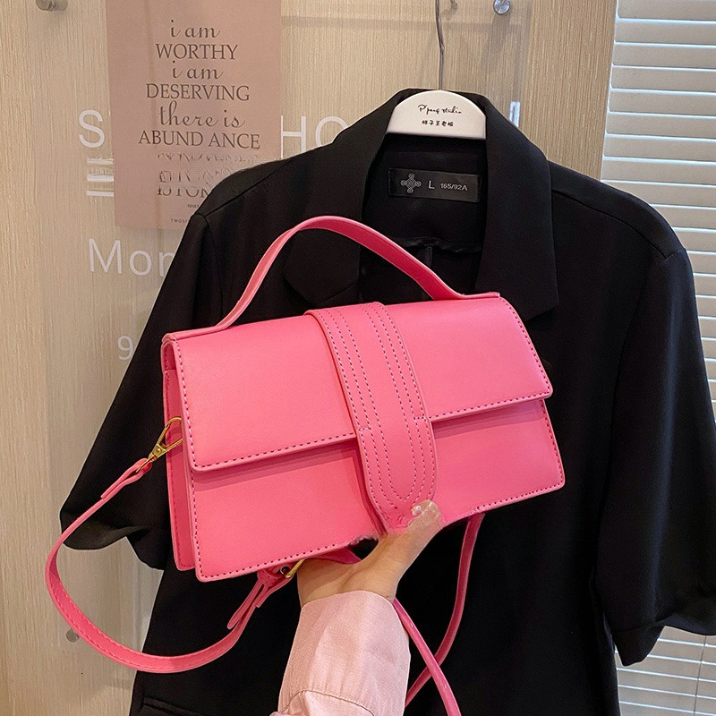 High quality brand new high-quality free designer bag new simple letter shoulder bag niche popular multi-functional crossover square bag new free desi