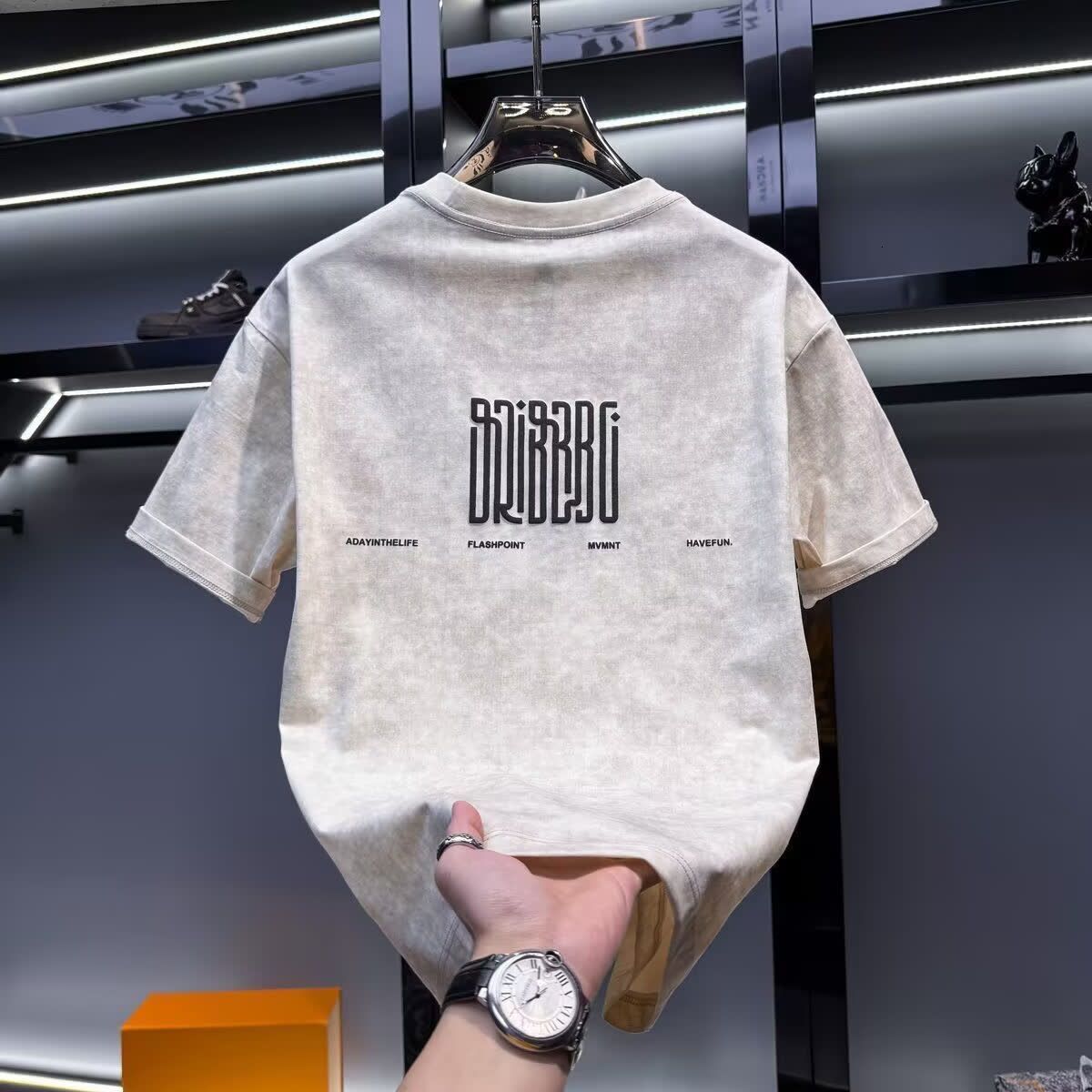 2025 Summer New Men's T-shirt New Summer Trend Gradient Printed Men's Round Neck American Short Sleeve Fashion Versatile Designer Student Ca