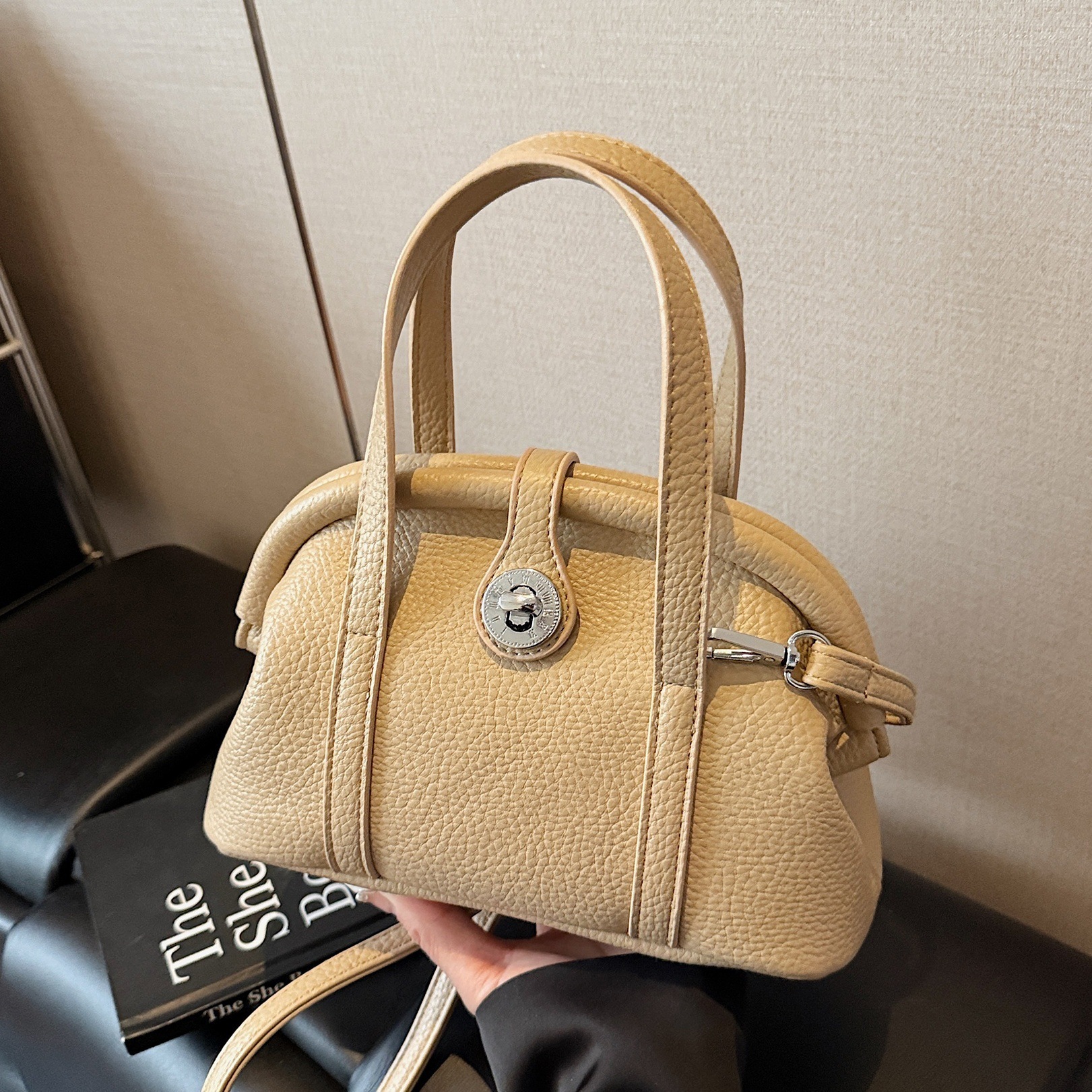 designer casual bag 2025 New High-End Handheld Boston Bag for Women Versatile Bowling Bag Single Shoulder Crossbody Shell Bag