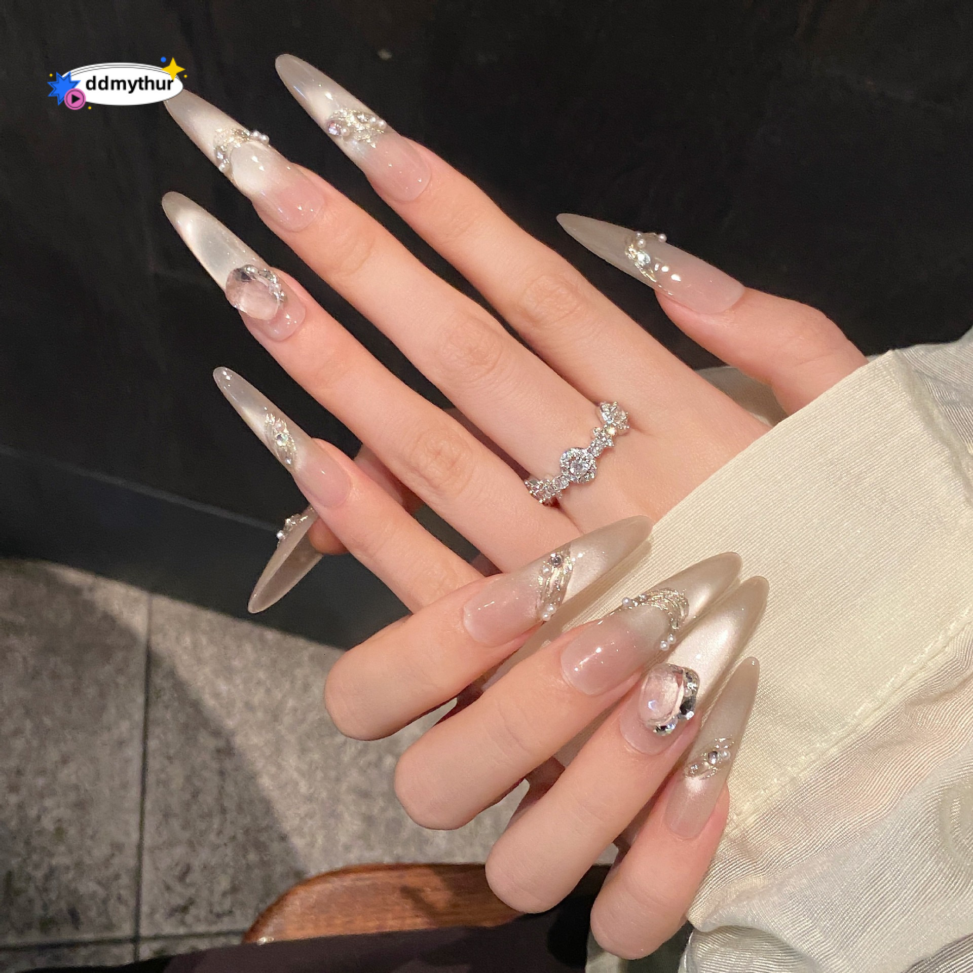 Yihe Panling Realm Luxurious Cat Eye Nail Art Gentle Whitening High end Long Handmade Wearable Nails ddmythur