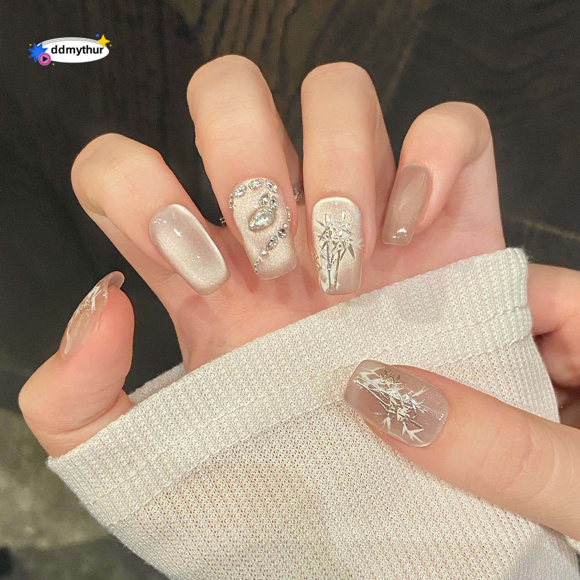 Yihe New Chinese Cool Sensation Cat Eye Spirit Snake with Bamboo National Style Pile Drill Short Simple Nail Art Handmade Wearable Nails ddmythur