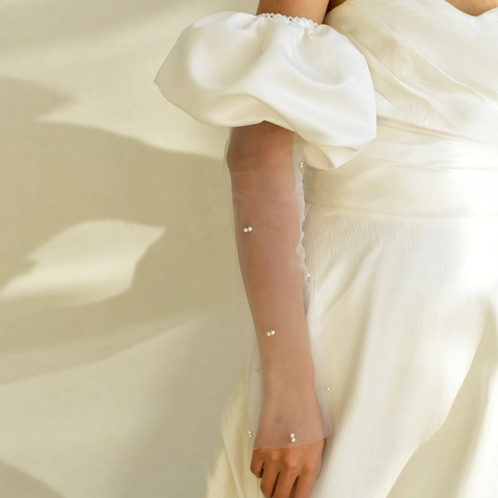 Youlapan MM36 Fashions Most Trend Bridal Gloves White Satin Puff Sleeves and Breathable Tulle Splicing Gloves 250530