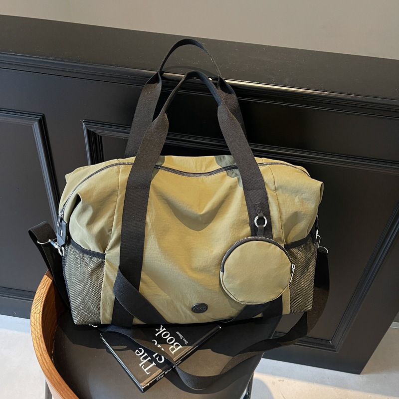 Fashion Versatile Handbag for Women Veet Casual Lightweight Large Capacity Shoulder Tote Travel Commuter Women's Bag