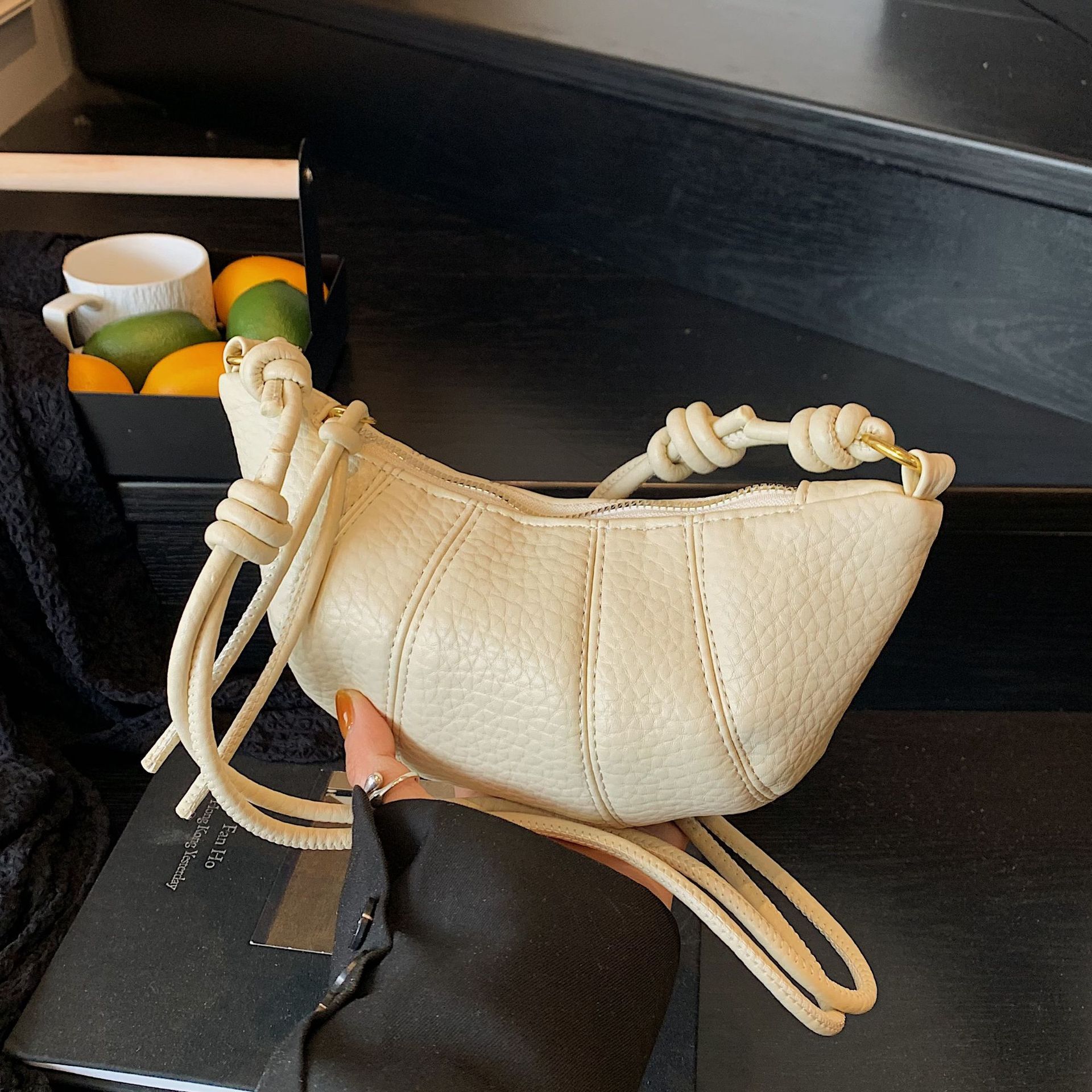 designer French Niche Croissant Bag 2025 New Underarm Bag Trendy Fashion Dumpling Bag Versatile Simple Shoulder Crossbody Bag