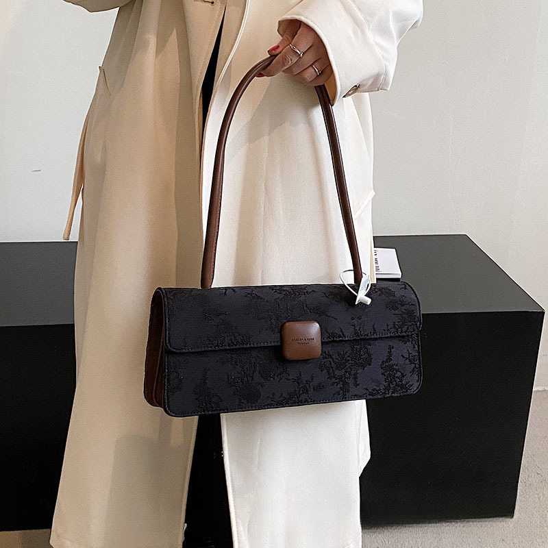 High quality brand new free designer bag retro armpit bag French niche bag new fashionable texture handbag small square bag new free designer bag