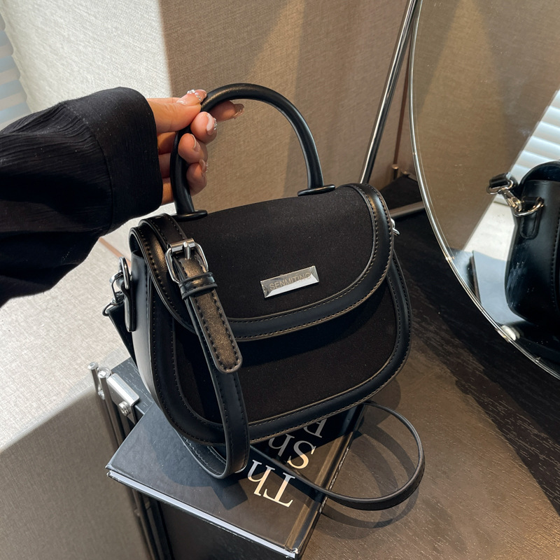 High Quality Brand, High-quality New Free Designer Bag, Niche Design Women's Simple Handbag 2024 New High-end Saddle Casual Shoulder Crossbody Ba
