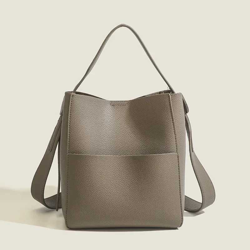 2025 Commuter Bucket Bag| Multi-Functional Convertible Design| Womens Stylish Crossbody Bag W250602