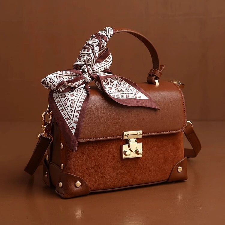Top Brand High Quality New Style Handbag for Women Fashion Retro Small Square Bag Trend Style Versatile Crossbody Bag Leather Box Bag New Free Deliver