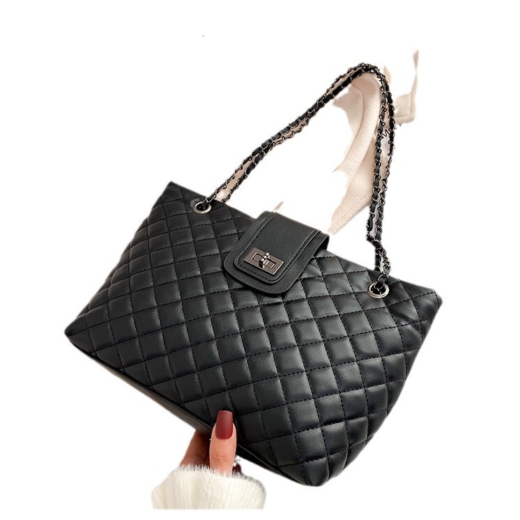 Top brand high-quality new free designer bag simple quilted embroidered armpit bag cross-border lock shoulder bag chain handbag crossbody bag free des