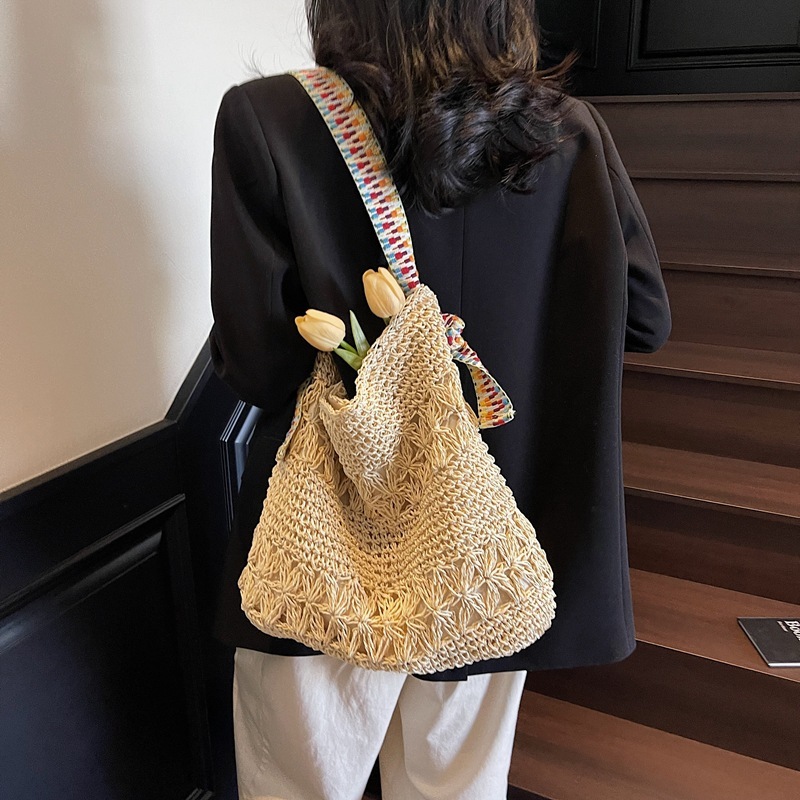 designer Large Capacity Woven Straw Bag for Women 2025 Summer New Vacation Beach Underarm Bag Seaside Tote Underarm Bag