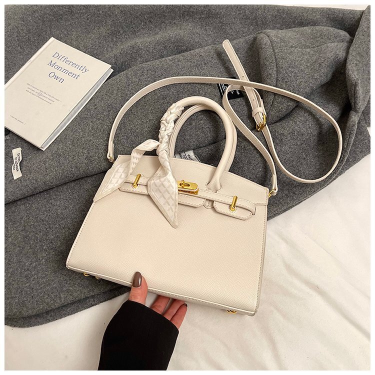 Top Quality Brand, Premium New Style Free Delivery Design Bag Winter New Style Handbag Large Capacity Fashionable Crossbody Bag Stylish Texture Should