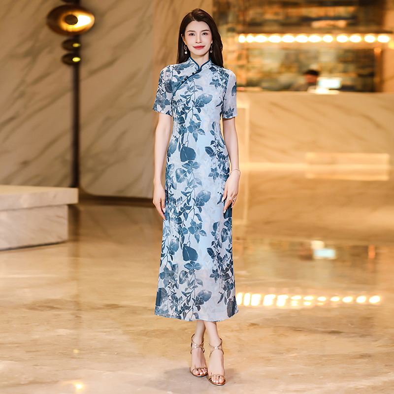 Elegant Luxury Maxi-Dress - Flowing Long Sleeves for Women