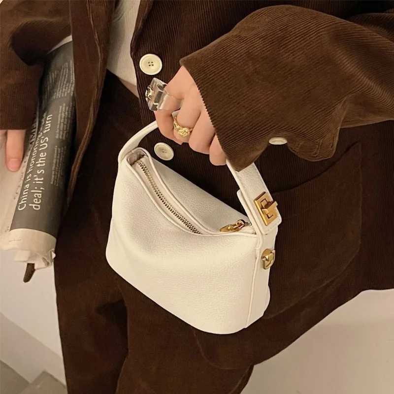 Niche Lunch Box Bag Cloud Bag Simple and Retro Hand-held Small Bag Crossbody Small Bag Pu Soft Leather Small Square Bag Y250603