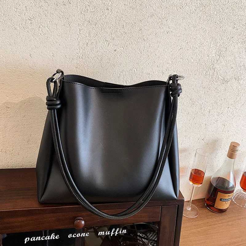 Retro Versatile Women Shoulder Composite Bags Fashion Commuter Ladies Bucket Underarm Bag Pu Leather Female Inner Handbags Tote W250602
