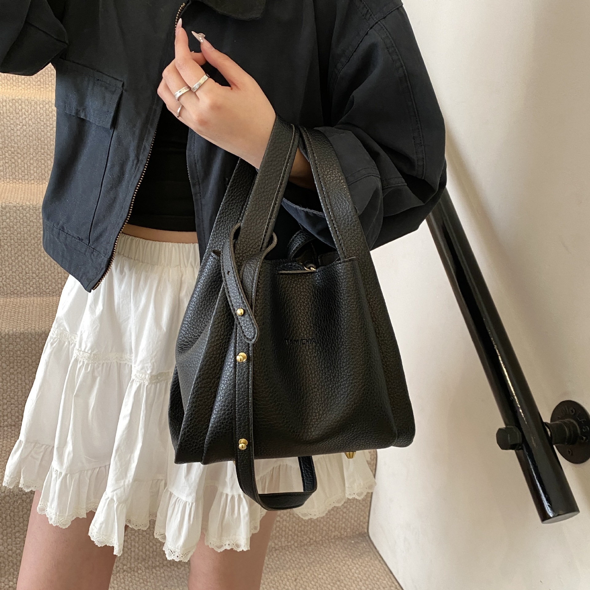 designer High-end Niche Women's Bag Spring Summer 2025 New Fashion Single Shoulder Crossbody Bag Versatile Women's Hot-selling Bucket Bag