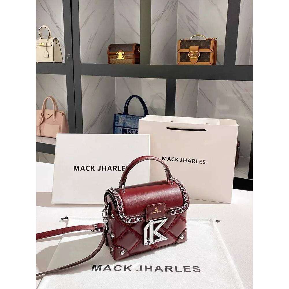 2025 Retro Handheld Evening Cosmetic With Premium Leather And Delicate Metal Design Women's Fashion Shoulder Bag