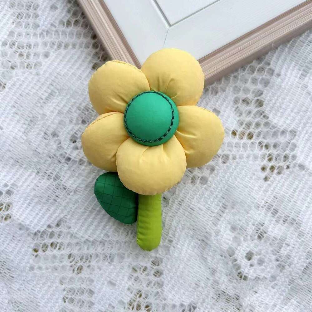 Outing Miscellaneous Tote Small Pouch Key Women's Wrist Knitted Handheld Bag